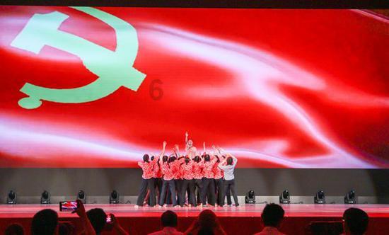 浙江德清:百年“花生龙灯”舞起,莫干山年俗文化节开幕